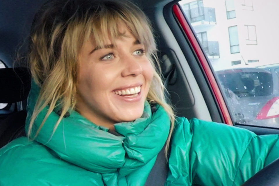 Salka Sól að keyra